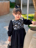 پیراهن مشکی دخترانه طرح سوزن دوزی